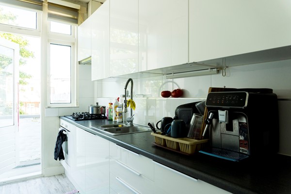 Medium property photo - Lunterenstraat 13, 2573 PA Den Haag